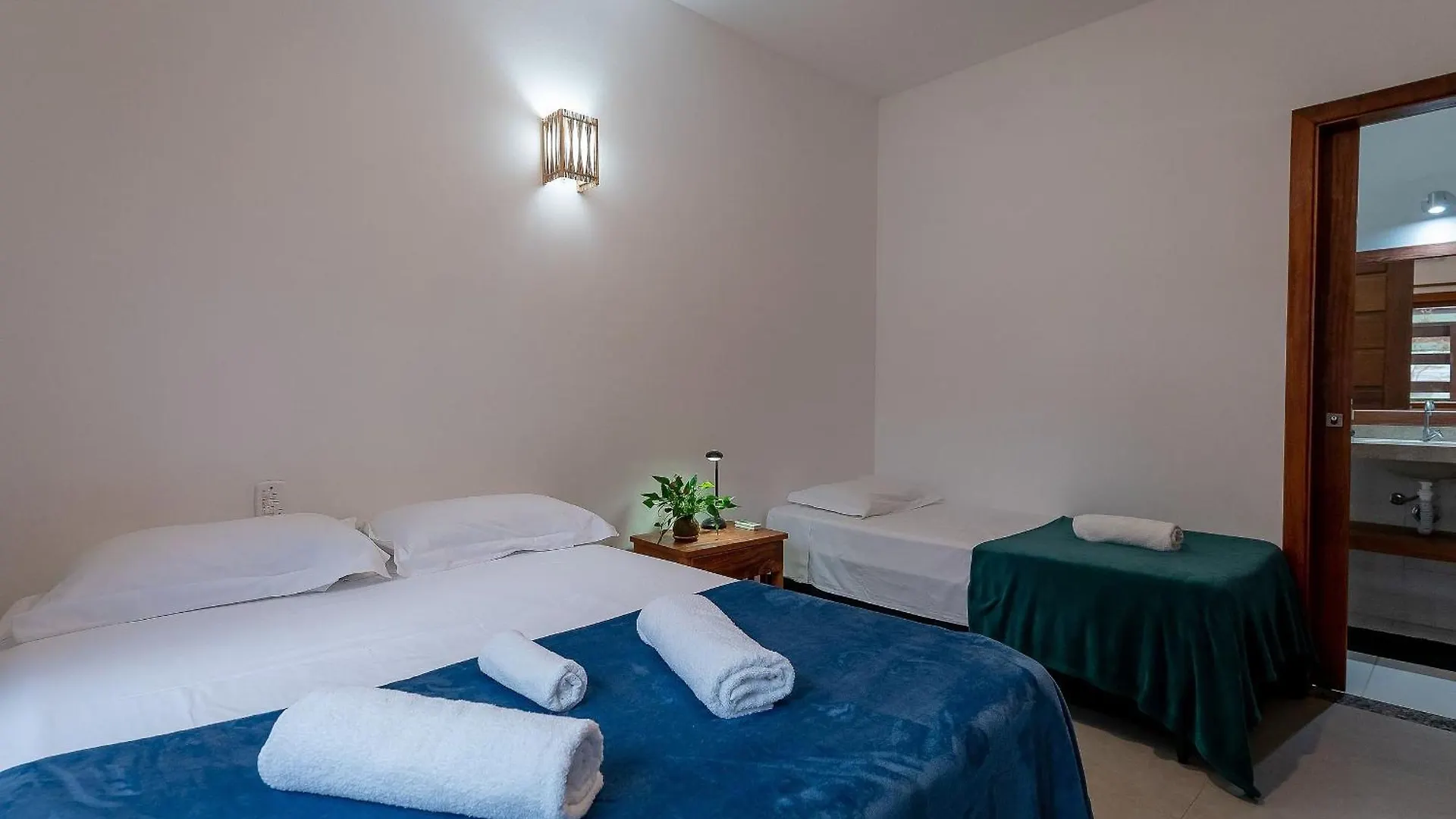 펜션 Villa Maritaca Condominio De 4 Casas De Locacao Por Temporada De Alto Padrao Com Spa 포르투세구로
